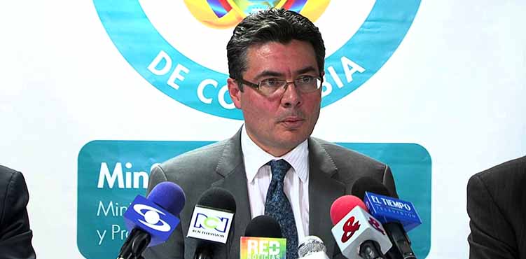 Health Minister Alejandro Gaviria, one leader from Columbia who suggests a delay in pregnancy
